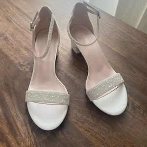 Pearlescent block heels. Women’s size 10 wide. Bridal shoes.